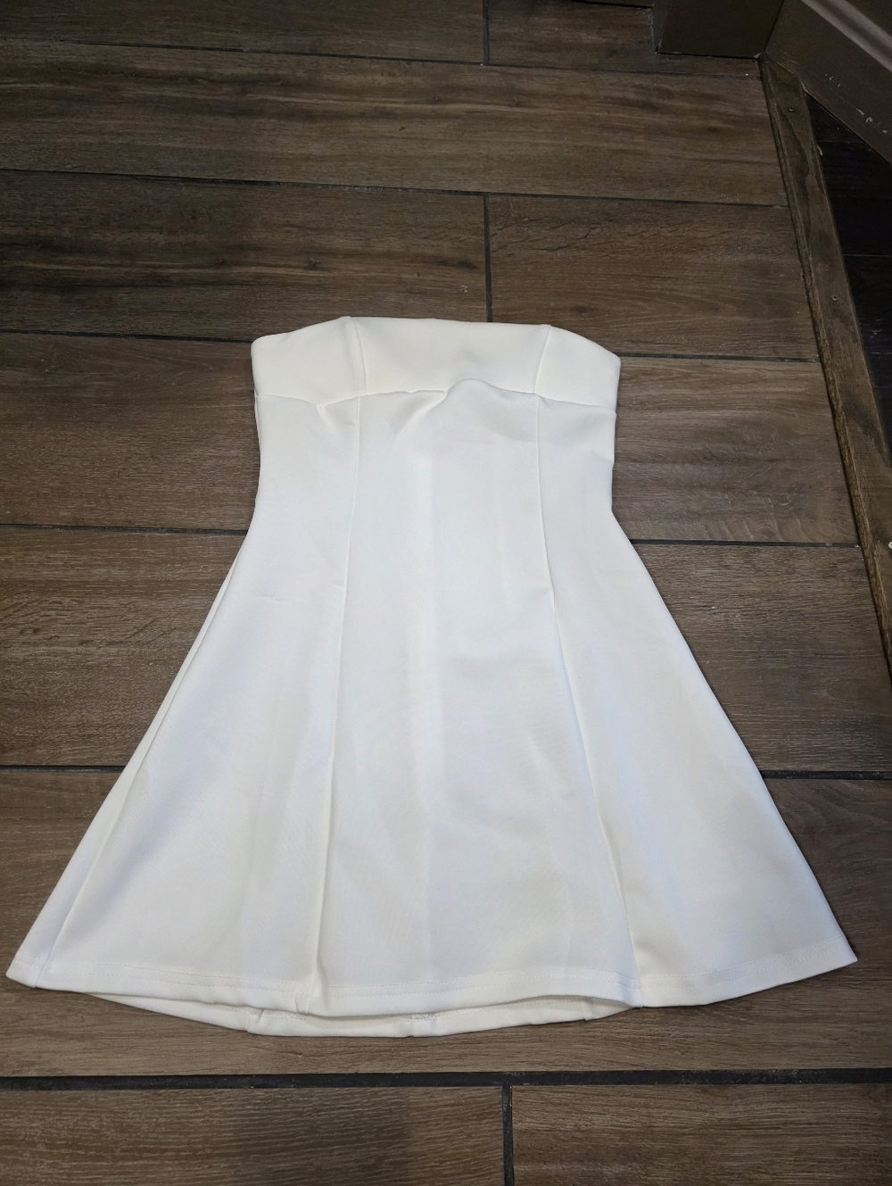 Strapless White Flared Dress